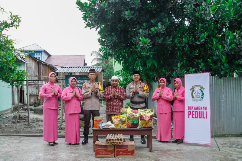 Berbagi bersama ramadhan Kapolsek dan Wakapolres