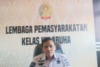 Saat wawancara dengan awak media di Ruang Kalapas Supriyanto (Foto/Wangkep) 