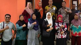 Foto bersama Disperindag dan Pangkalan Minyak Tanah, Kabid Tertibkan Data