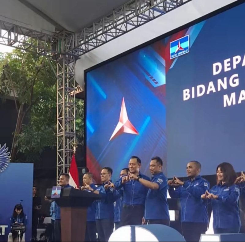 AHY saat melantik Pengurus DPP