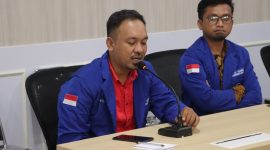 Pengurus Dewan Pimpinan Cabang Gerakan Angkatan Muda Kristen Indonesia, Ketua Van Constan E. E. Galouw & Sekretaris Sefnat Tagaku Pertemuan dengan Kapolres Halmahera Selatan (Foto/Sefnat) 