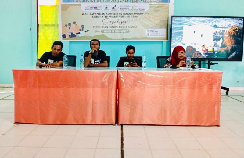 Kegiatan Sosialisasi Media Masa SMA Negeri 1 Halmahera Selatan Oleh Warkop