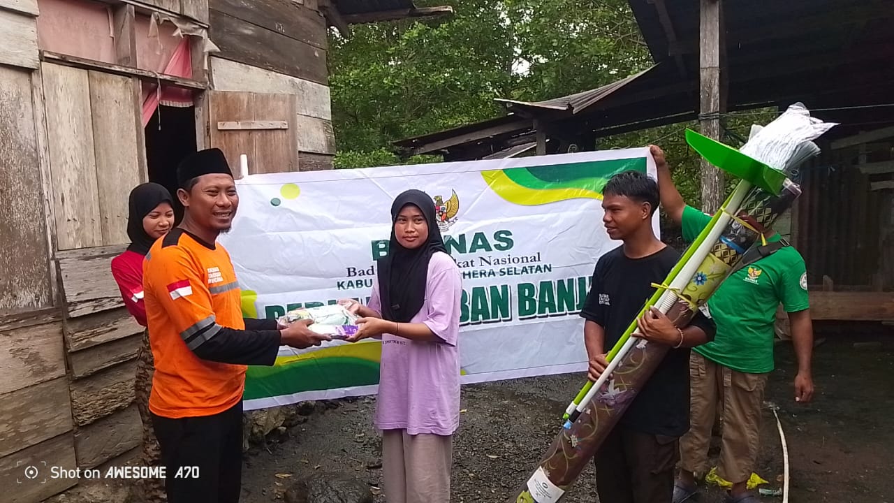 Penyerahan Bantuan oleh BAZNAS Halael ke Korban