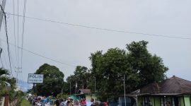 Masa Aksi Kepung Polsek Obi (Foto/Nalarsatu.com) 