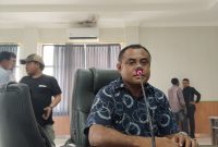 Ketua Barisan Rakyat Halmahera Selatan Adi Hi Adam di Ruang Banggar DPRD (Foto/Nalarsatu.com)