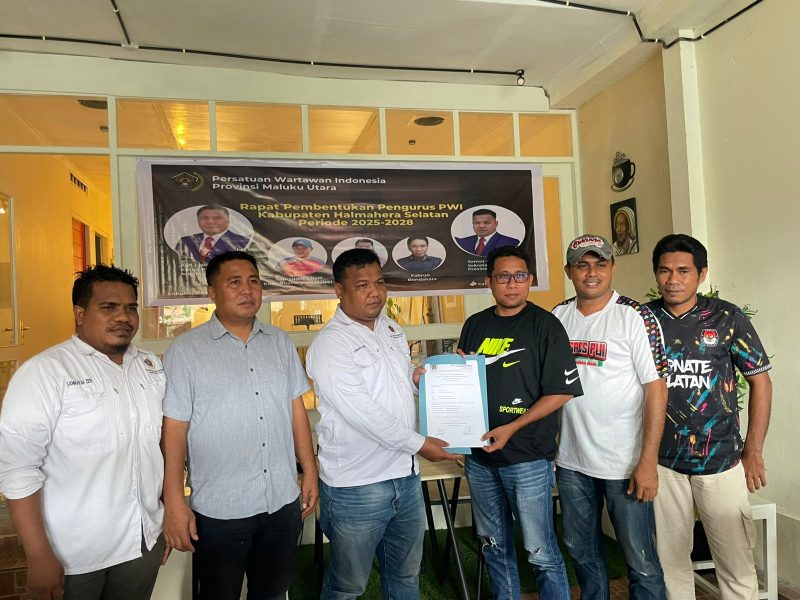 Syamsudin Cahalil ditunjuk Sebagai Ketua Persatuan Wartawan Indonesia (PWI) Halmahera Selatan (Foto/C).
