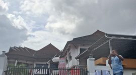 Fores Gelar Aksi Depan Kantor Kejati Malut (Foto/Yus)