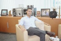 Billy Junaid Silawane, Aktivis Buruh Provinsi Maluku Utara, saat berada di Kantor Pusat Lembaga Bantuan Hukum (LBH) Jakarta, Menteng, Jalan Diponegoro No. 74, Jakarta Pusat, Selasa (3/12/2013). Foto arsip.