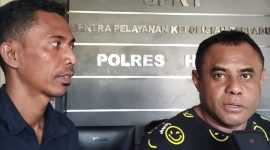 Ketua GMNI Halsel Munawir Mandar dan Ketua Barah Ady Hi. Adam bersama tim kuasa hukum saat memberikan pendampingan kepada Alimusu La Damili dalam proses pelaporan kasus sengketa lahan (Foto/Nalarsatu.com)