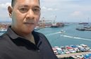 Ketua ASLAD Kawasi, Yeheskel Siar, menegaskan bahwa masyarakat Desa Kawasi telah menunjukkan komitmen penuh terhadap rencana pembangunan pelabuhan speed boat dengan menyiapkan lahan, memberikan dukungan sosial, serta memenuhi berbagai persyaratan administrasi yang diminta. ASLAD mendesak adanya kepastian realisasi pembangunan yang dinilai penting untuk menunjang konektivitas, keselamatan transportasi laut, dan pertumbuhan ekonomi masyarakat Kawasi. (Foto: Istimewa/Nalarsatu.com)