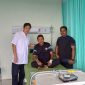| Nalarsatu.com
Ketua Dewan Pembina Kerukunan Keluarga MAKAYOA Se-Jabodetabek, Ir. Nabil M. Salim (Ko Bul), menunjukkan kepedulian dan solidaritas sosial dengan membesuk warga MAKAYOA yang tengah menjalani perawatan di Rumah Sakit Citra Arafiq Bekasi, Jawa Barat.